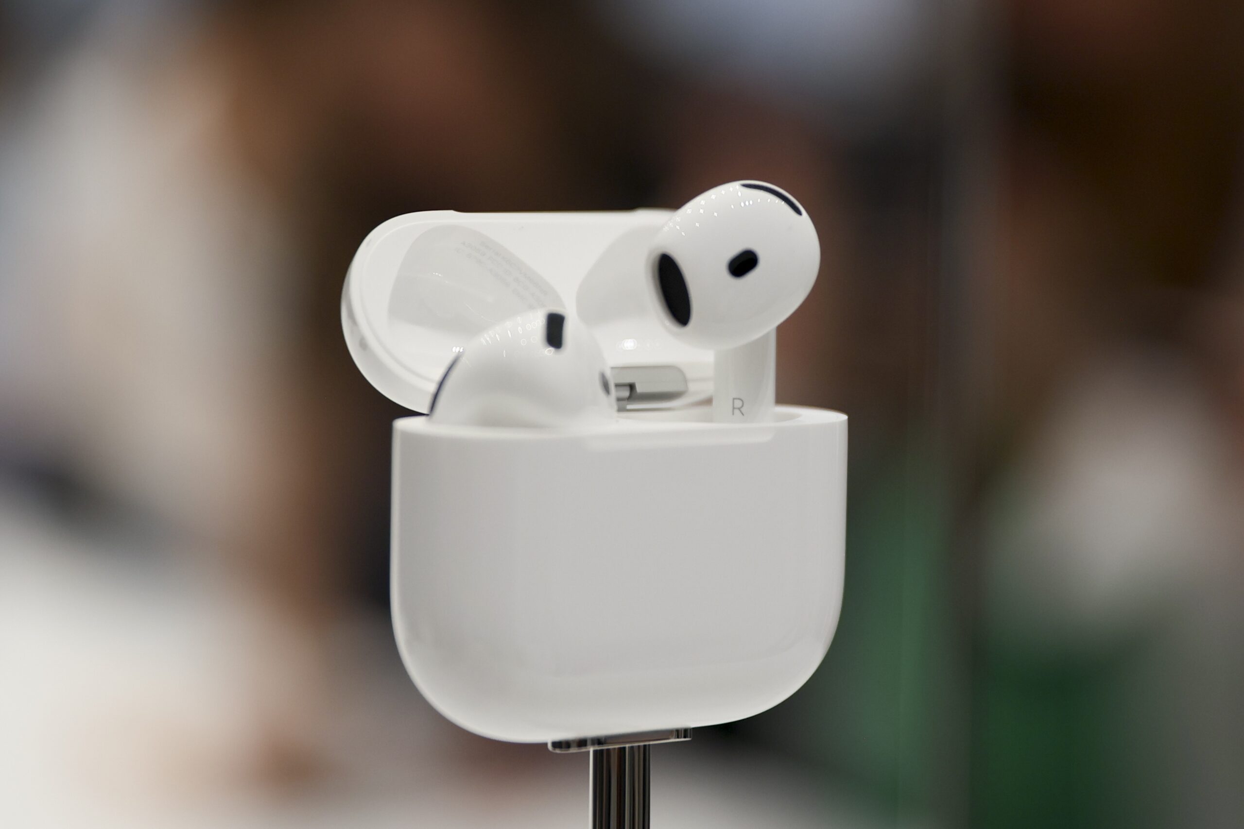 ¿Cómo puedo saber si mis AirPods son originales o una copia?